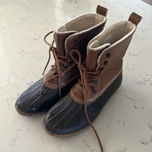 Waterproof Sperry boot dupes